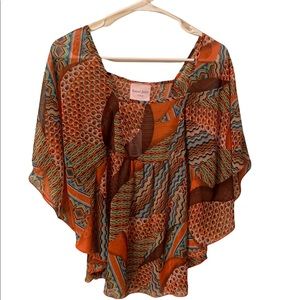 Romeo and Juliet Couture flowy patterned blouse-small NWT
